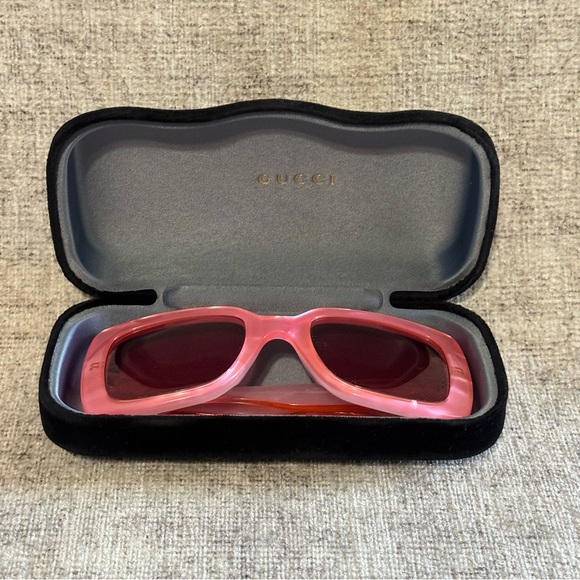 Gucci Women's Sunglasses in Pink and White - Picture 12 of 12